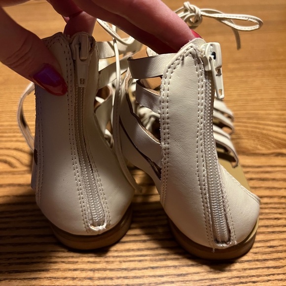 J Crew Outlet Beige Strappy Sandals 9.5 GUC - Picture 2 of 6